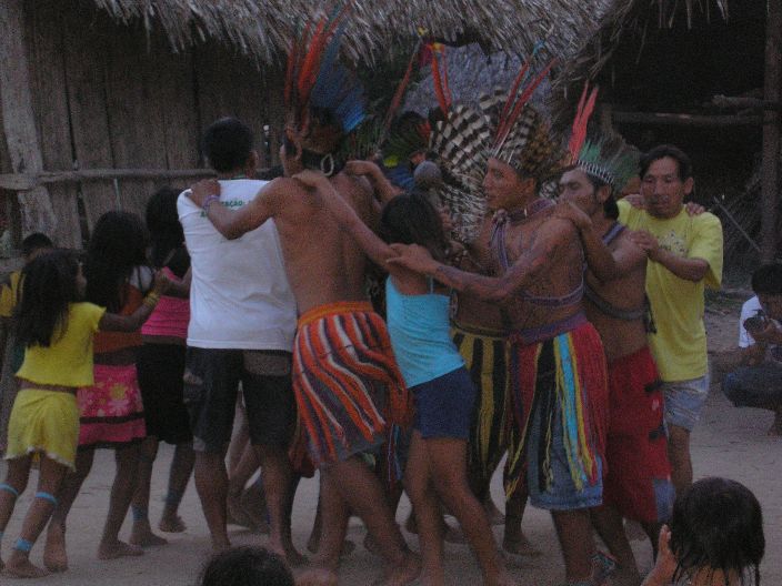 Fiesta del mariri (Katxa nawa) en la aldea de Mucuripe/Praya del Carapanã